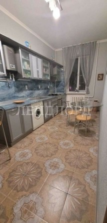 
   Продам 2-комнатную, 76 м², Космонавтов пл, 5Б

. Фото 9.