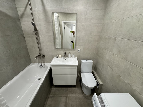 
  Продается 1-комн. квартира, 33 м², Берберовская ул, д. 11
. Фото 6.