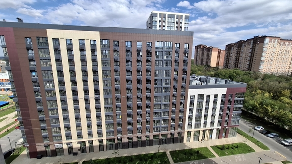 
  Продается 2-комн. квартира, 67 м², Берберовская ул, д. 9
. Фото 4.