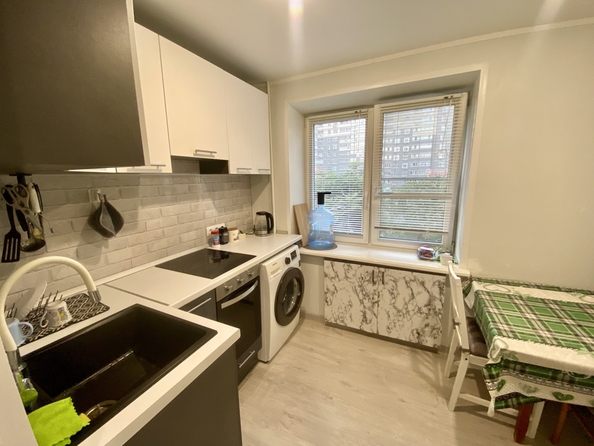 
  Продается 2-комн. квартира, 44 м², 40-летия Победы пр-кт, д. 63
. Фото 2.