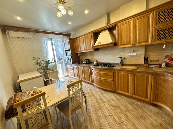 
  Продается 2-комн. квартира, 66 м², Матросова ул, д. 35
. Фото 10.