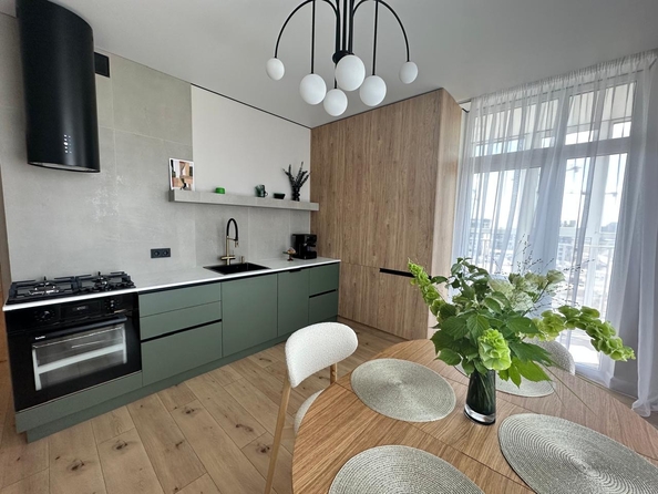 
  Продается 2-комн. квартира, 64 м², Берберовская ул, д. 19
. Фото 1.