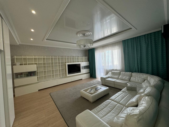 
  Продается 3-комн. квартира, 112.5 м², 2-я Краснодарская ул, д. 135а
. Фото 2.