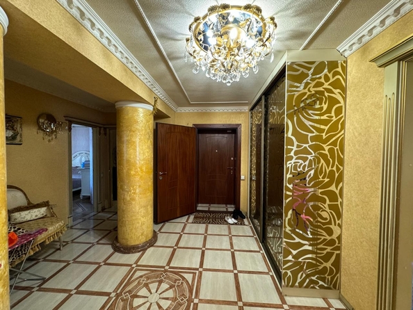 
  Продается 4-комн. квартира, 154.4 м², Жмайлова ул, д. 27в
. Фото 1.