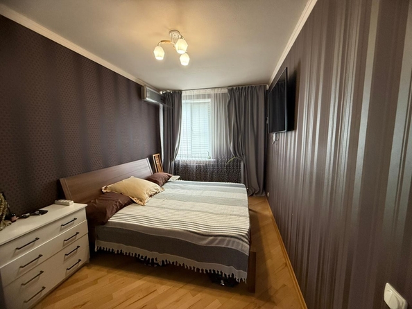 
  Продается 4-комн. квартира, 99 м², Жмайлова ул, д. 27
. Фото 5.