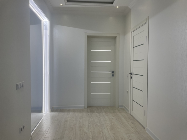 
  Продается 2-комн. квартира, 57 м², Скачкова ул, д. 64
. Фото 11.