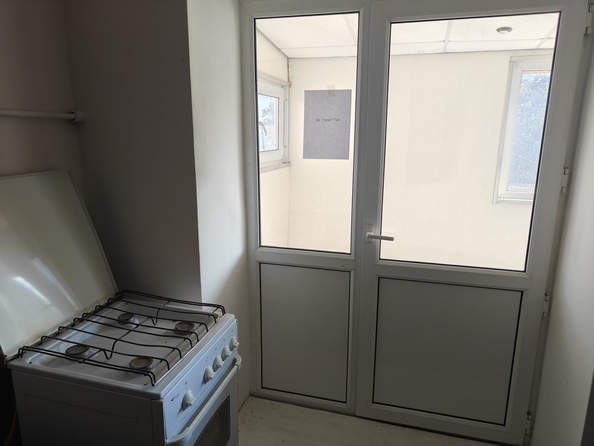 
  Продается 3-комн. квартира, 64.7 м², Садовая ул, д. 9
. Фото 2.