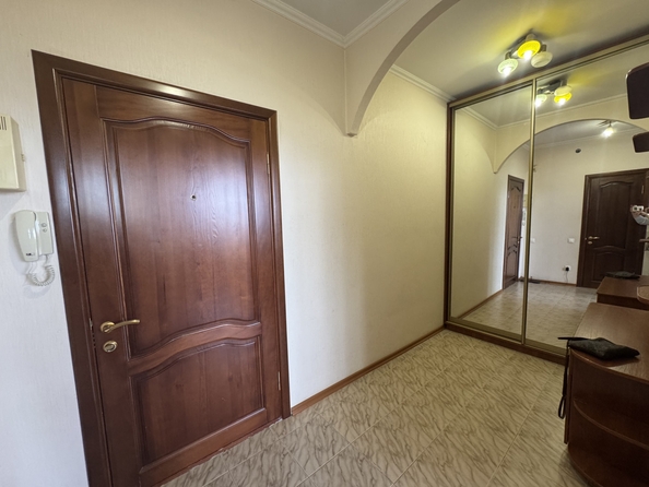 
  Продается 1-комн. квартира, 38 м², Закруткина ул, д. 41
. Фото 3.