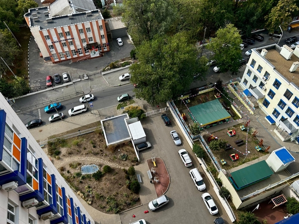 
  Продается 2-комн. квартира, 60.9 м², Закруткина ул, д. 61
. Фото 15.