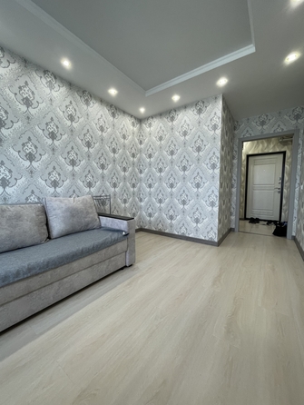 
  Продается 1-комн. квартира, 42 м², Комарова б-р, д. 18
. Фото 6.