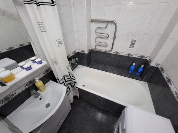 
  Продается 2-комн. квартира, 75 м², Извилистая ул, д. 21
. Фото 13.