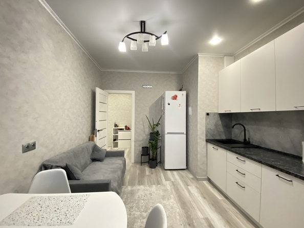 
  Продается 2-комн. квартира, 56.8 м², Ткачева ул, д. 22
. Фото 2.