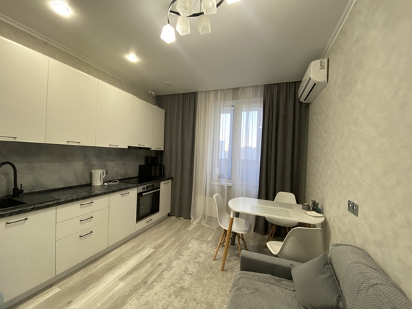 
  Продается 2-комн. квартира, 56.8 м², Ткачева ул, д. 22
. Фото 4.