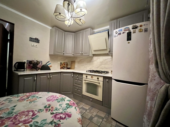 
  Продается 2-комн. квартира, 52 м², Платова ул, д. 66
. Фото 2.