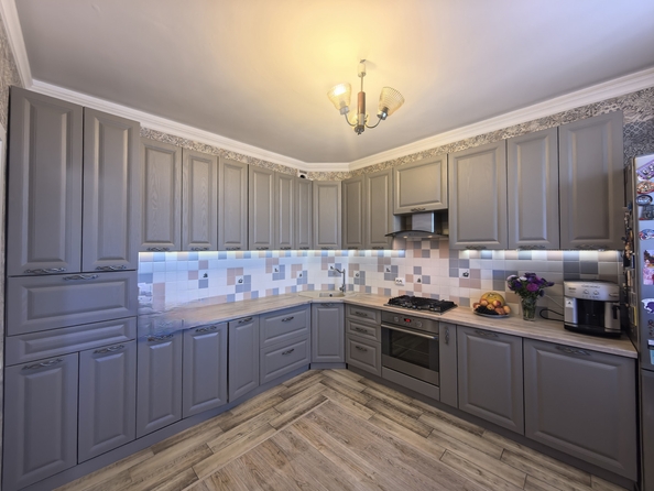 
  Продается 3-комн. квартира, 83.6 м², Закруткина ул
. Фото 2.