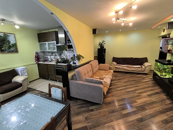 
  Продается 3-комн. квартира, 66.7 м², Таганрогская ул, д. 122
. Фото 2.