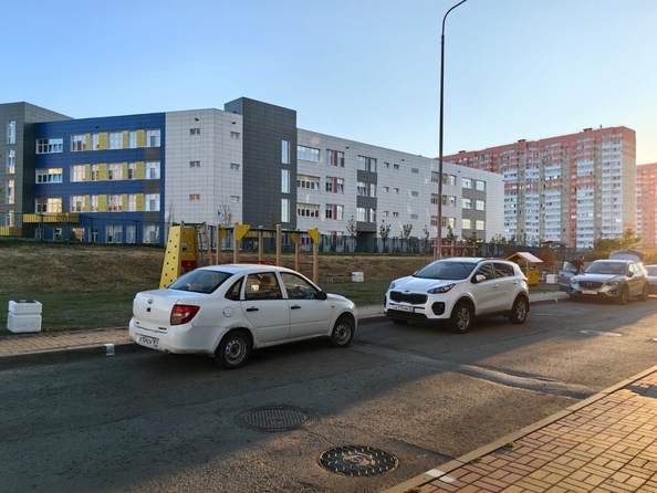
  Продается 3-комн. квартира, 85 м², Художественная ул, д. 5
. Фото 23.