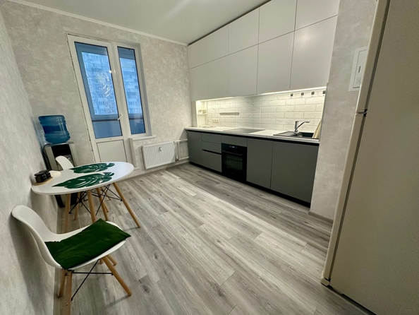 
  Продается 2-комн. квартира, 54 м², Ткачева ул, д. 38
. Фото 4.