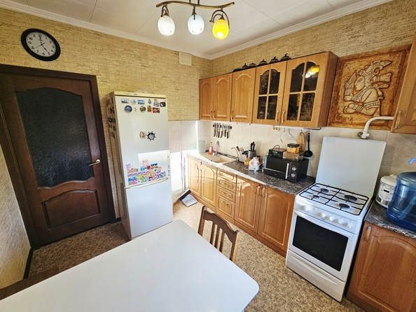
  Продается 3-комн. квартира, 68 м², Немировича-Данченко ул, д. 76/6
. Фото 4.