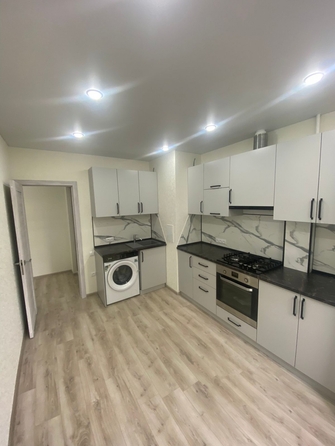 
  Продается 2-комн. квартира, 57 м², Королева пр-кт, д. 16
. Фото 1.