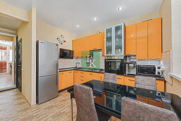 
  Продается 3-комн. квартира 94.9 м². Фото 1.