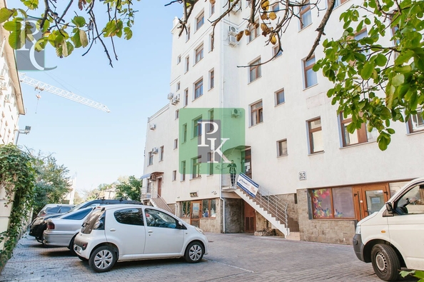 
  Сдается офис 195 м². Фото 1.