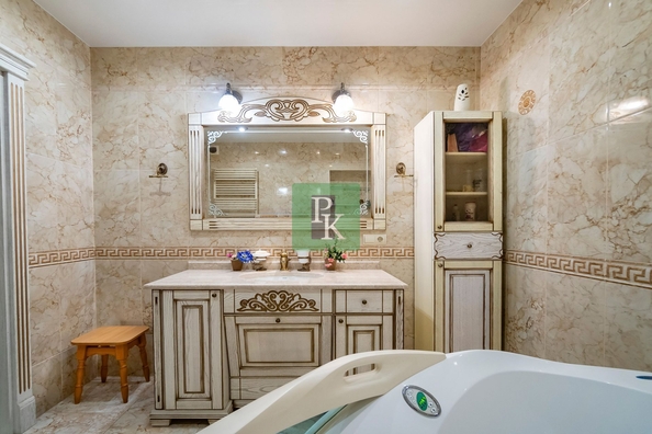 
  Продается 4-комн. квартира 170.5 м². Фото 30.