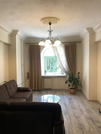 
  Продается 4-комн. квартира 90 м². Фото 1.