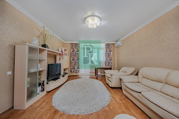 
  Продается 3-комн. квартира 98.6 м². Фото 1.