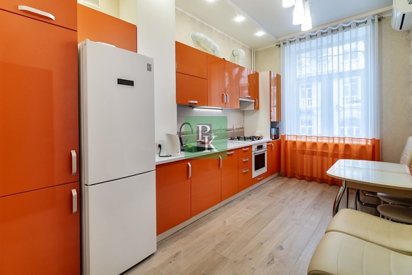 
  Продается 4-комн. квартира 130 м². Фото 1.