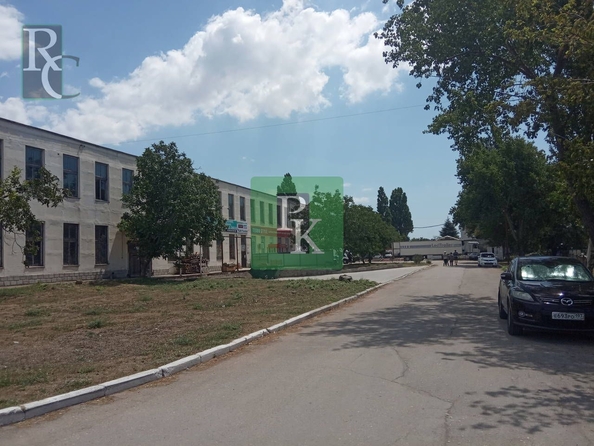 
  Сдается универсальное помещение 1000 м². Фото 1.