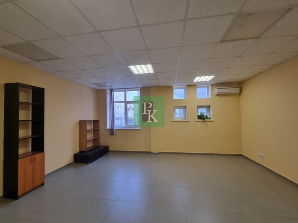 
  Сдается офис 34 м². Фото 2.