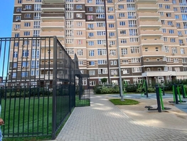 Продается 2-комнатная квартира Мурата Ахеджака ул, 58.2  м², 8300000 рублей