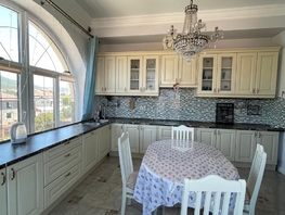 Продается 4-комнатная квартира Новороссийская ул, 136 м², 35000000 рублей
