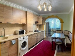 Продается 3-комнатная квартира Жуковского ул, 100  м&sup2;, 55000 рублей