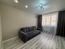 Продается 1-комнатная квартира Комарова б-р, 40  м&sup2;, 5760000 рублей