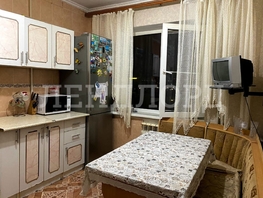 Продается 3-комнатная квартира Добровольского пл, 65  м², 6500000 рублей