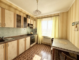 Продается 2-комнатная квартира Платова ул, 52.4 м², 6300000 рублей