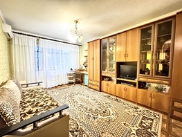 Продается 2-комнатная квартира Добровольского пл, 52 м², 5600000 рублей