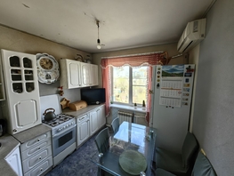 Продается 3-комнатная квартира Комарова б-р, 64 м², 6000000 рублей