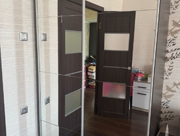 Продается 2-комнатная квартира Комарова б-р, 54  м², 6150000 рублей